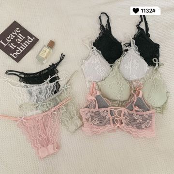 Breathable Ultra-thin Briefs and Padded Bralette Set with Lace Trim