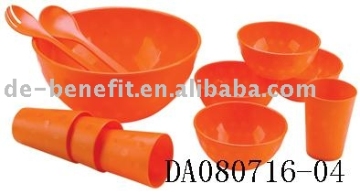 plastic dinnerware