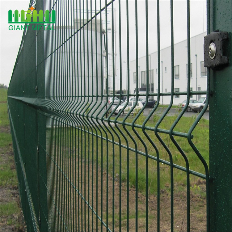 PVC Coated Triangle Bending Welded Metal Fence