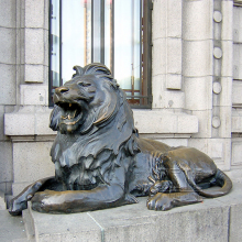 Outdoor Life Size antique bronze door sitting roaring lion sculpture