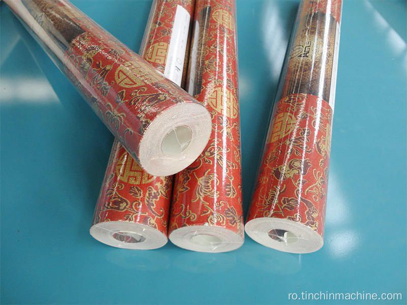 Mașină de confecționare a capacului de protecție complet automat