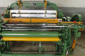 shuttle loom