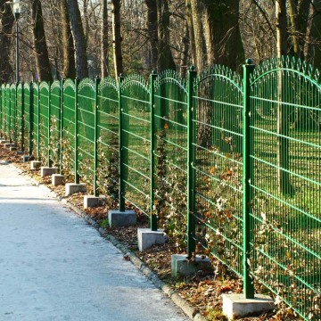 Ciągłe zaopatrzenie w ogrodzenia z drutu podwójnego