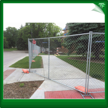 GalvanizedRoadside crowd control barricade