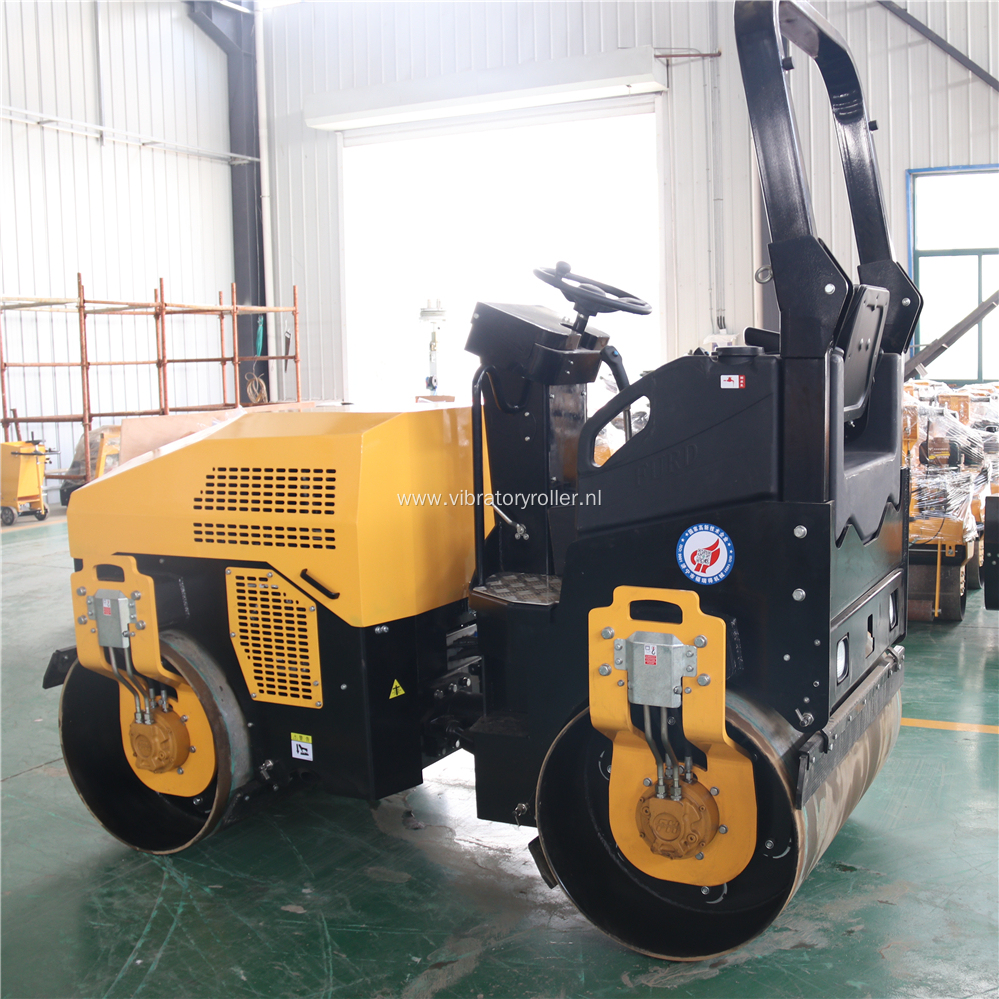 3 Ton Articulated Double Drum Vibratory Roller