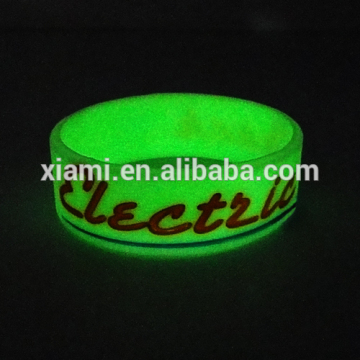 2016 fluorescent silicone glow in the dark silicone bracelet
