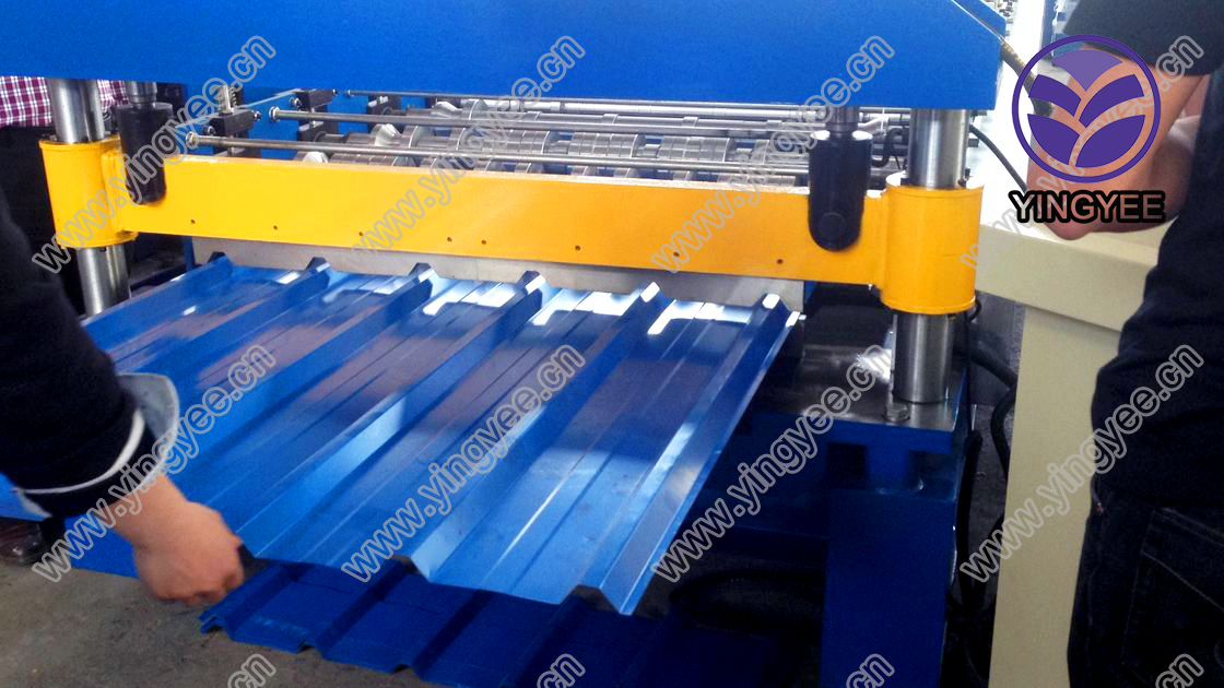 Trapezoid roof sheet roll forming machine