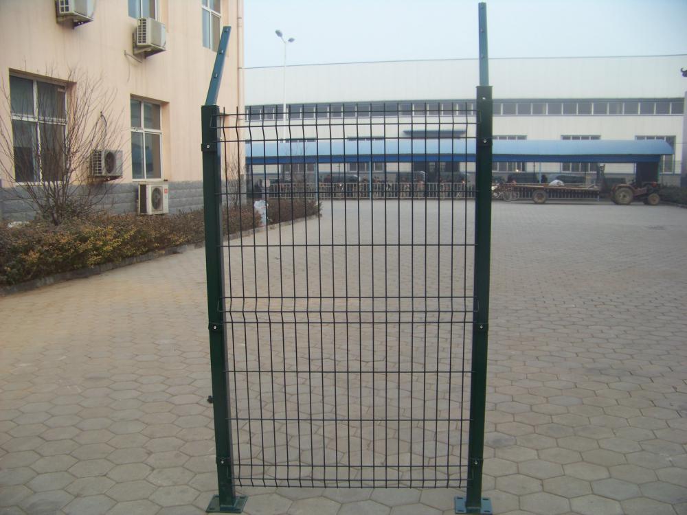 welde wire mesh fence with arm