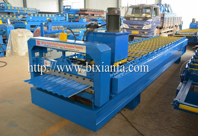 Types forming machine