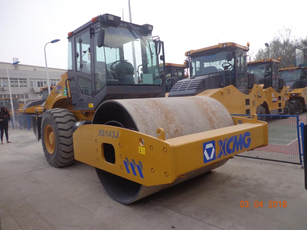Roller Jalan Manual Getaran Xcmg 12 Ton Xcmg 12 Ton Vibratory Manual Road Roller