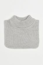 Ribbed turtleneck collar in soft knit for baby