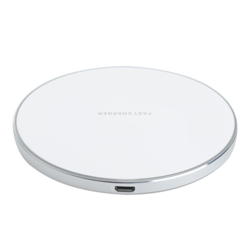 Pad caricabatterie wireless rapido Qi da 10 W.