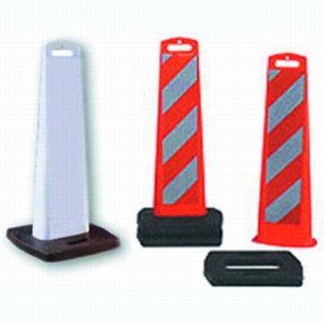 S-1473 Reflective Delineator with rubber base