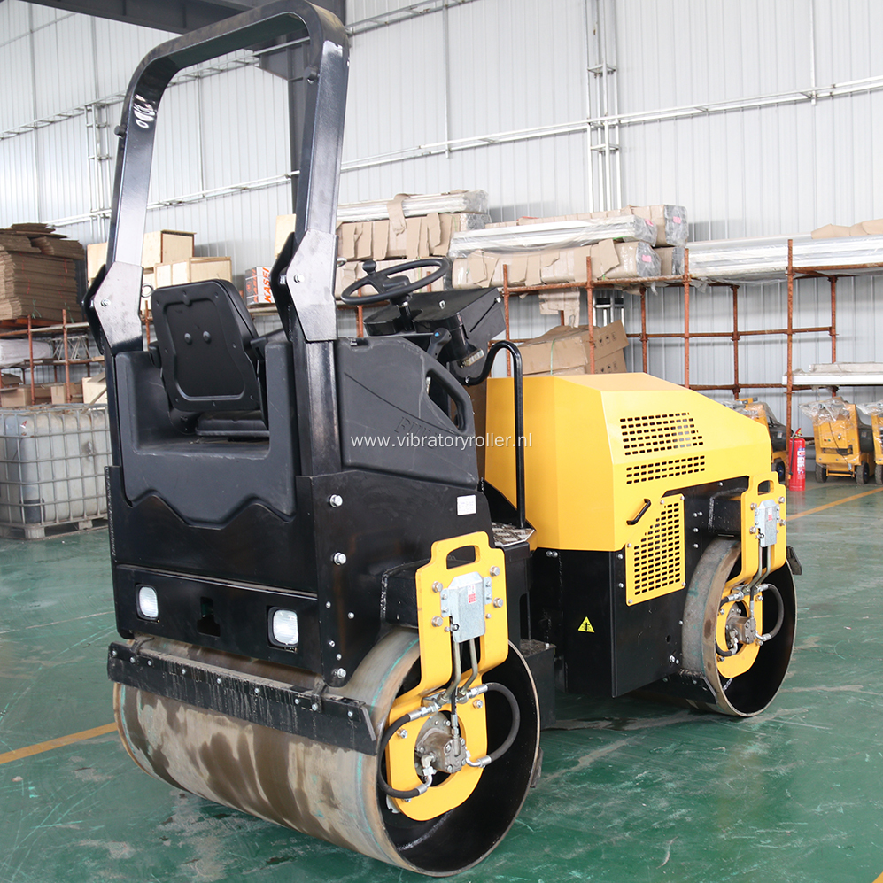 3Ton Self-propelled Vibratory Road Roller