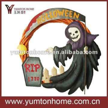 Metal halloween RIP wall decor