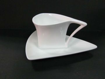 YF27009 cup and saucer