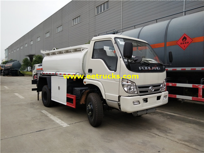 Dongfeng 4x2 5 CBM Oil Tank Trucks