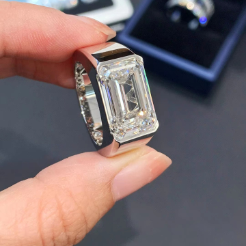 18K Gold Engagement Rings & Wedding Bands: Discover Diamond Jewelry for Women with Lab Grown Diamonds