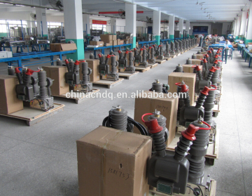 China electrical equipment 3pole 12kv 630A vacuum circuit breaker