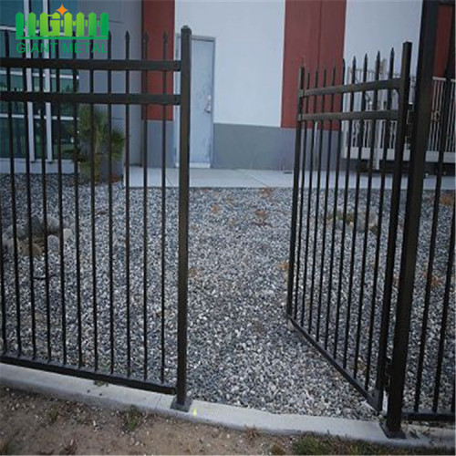 Puerta de valla revestida de PVC popular para la seguridad