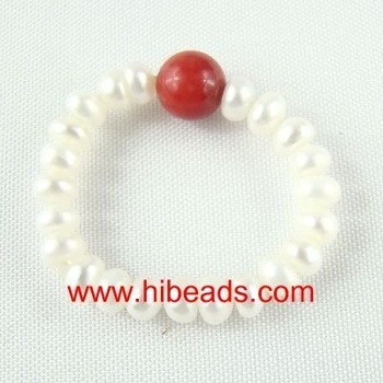 White freshwater button pearl ring FPR0027