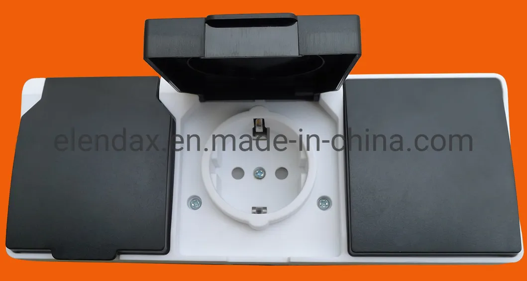 Водонепроницаемая 3-местная розетка евро IP44 для поверхностного монтажа S33310