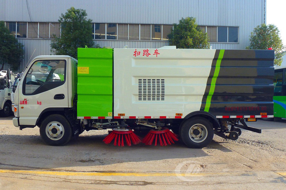 road sweeper truck cost 4