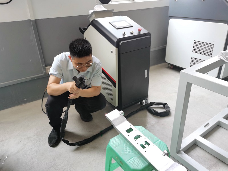 Chuke Intelligent's Pulsed Laser Cleaning Technology Solves Cleaning Challenges for New Energy Vehicle Battery Trays