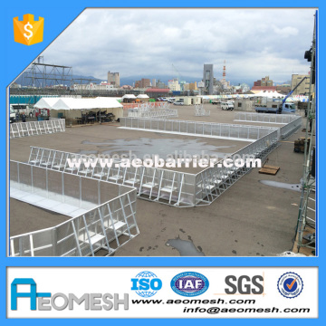 Aeomesh aluminium crowd barrier