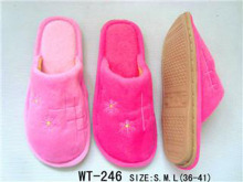 Winter Indoor plush slipper,lady plush slipper,plush slipper in size S M L