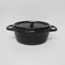 Black Round Enameled Cast Iron Saucepan