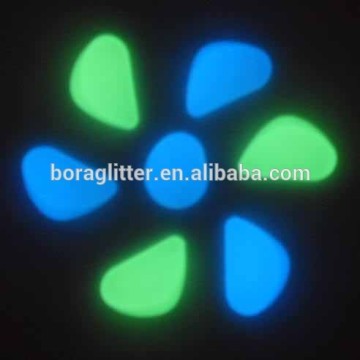 Glow in the dark pigment for painting