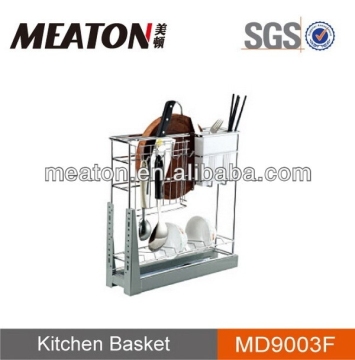 Pull-out wire basket with bearing slides