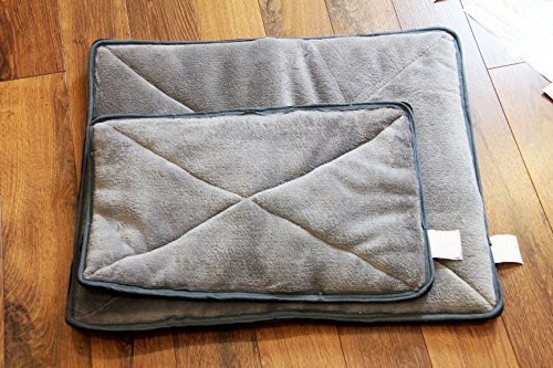 Self-warming electric heated pet pad