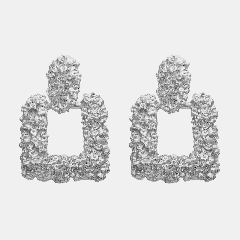 The Manufacturer Is Stocking a New Crop of Fashionable Earrings with Geometric Alloy Lacquered and Plated Earrings