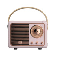 Haut-parleur rétro Bluetooth vintage avec un classique à l&#39;ancienne