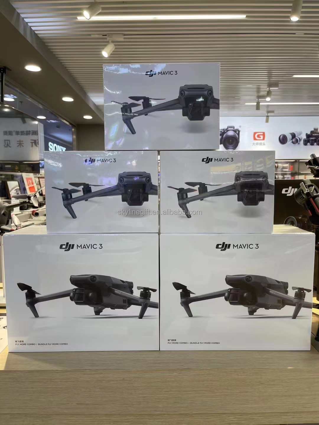 Fast shipping DJI Mavic 3 with Hasselblad Camera 46mins flight time 15km video transmission range DJI New drone