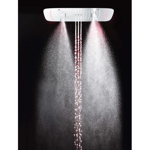 Pomme de douche à LED de la salle de bain en haut de la salle de bain