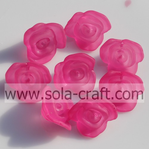 Perles en forme de rose mates en plastique à la mode avec un design exquis pour les bijoux d&#39;ornement