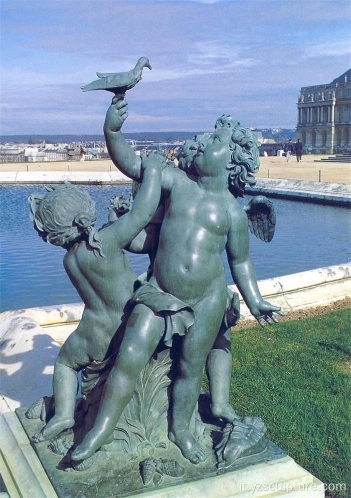 Statua di angelo di bronzo bambini di grandi dimensioni in vendita