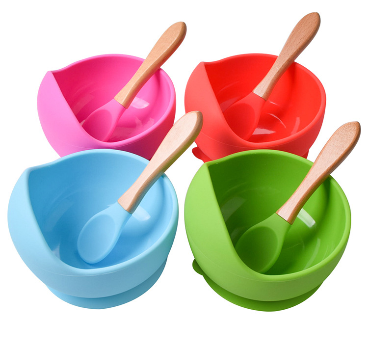 New Products Silicone Spoon with Wooden Handle Hot Sale Silicone Baby Suction Bowl Food Grade Silicone Bibs