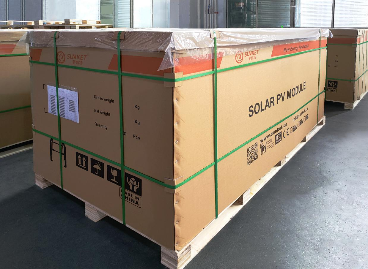 Pannello solare monostico completamente nero magazzino 400W 410W