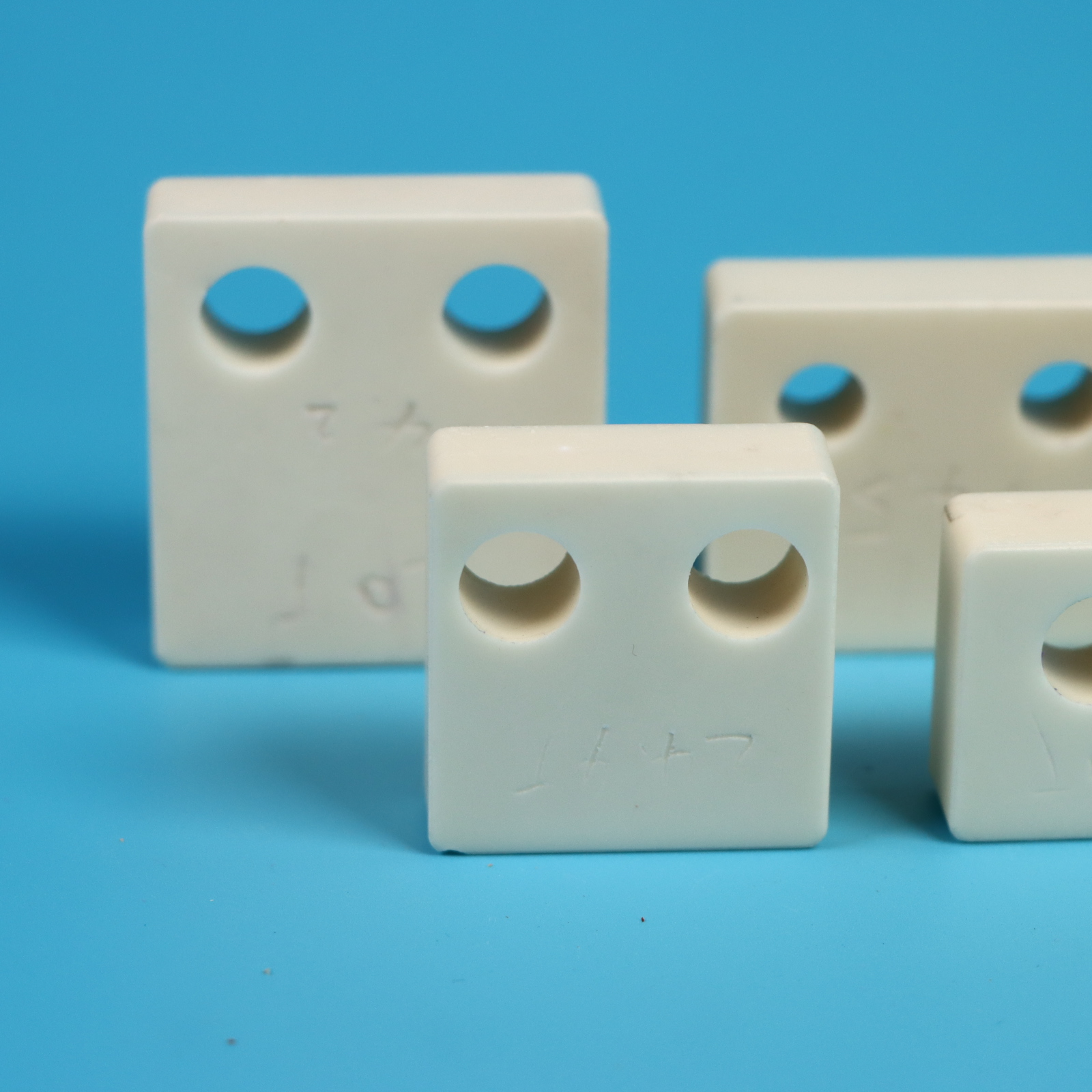 एलुमिना सिरेमिक Alumina ceramic