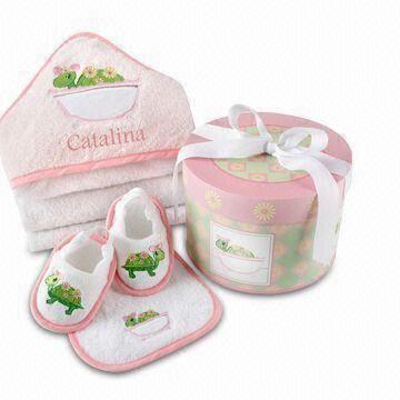 PVC Bag Bath Set, Includes Bath Natural Sponge, Wooden Massager, Wooden Hair Brush and Frame Mirror