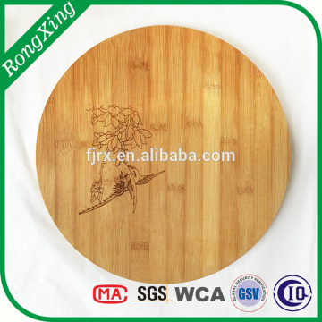 Round cutting board with engraved logo