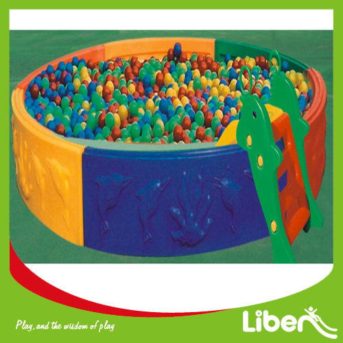 Kids plastic ball pool