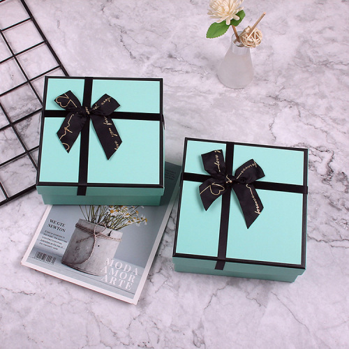 Custom Cyan Lip Stick Gift Box with Ribbon