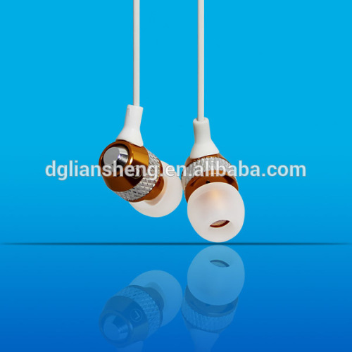 Universal Plug Elegant Hot Selling Earphone with Universal Plug