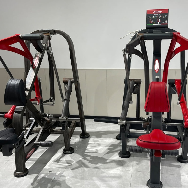 commercial gym equipment