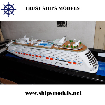 Miniature Cruise Ship Mode/Victoria Model Ship